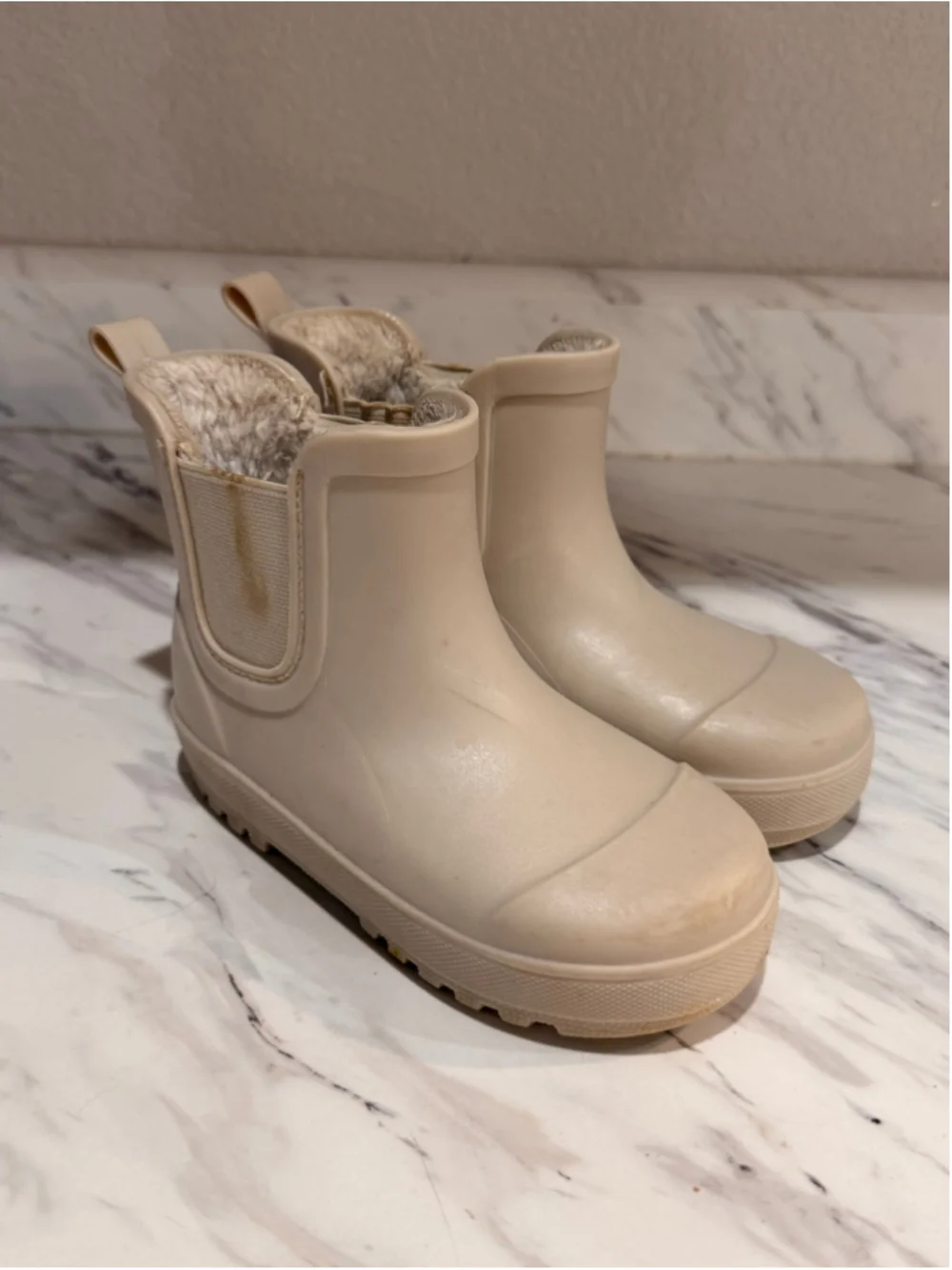 Bearpaw Toddler Girl Rain Boots Size 8 Beige Faux Fur Lined